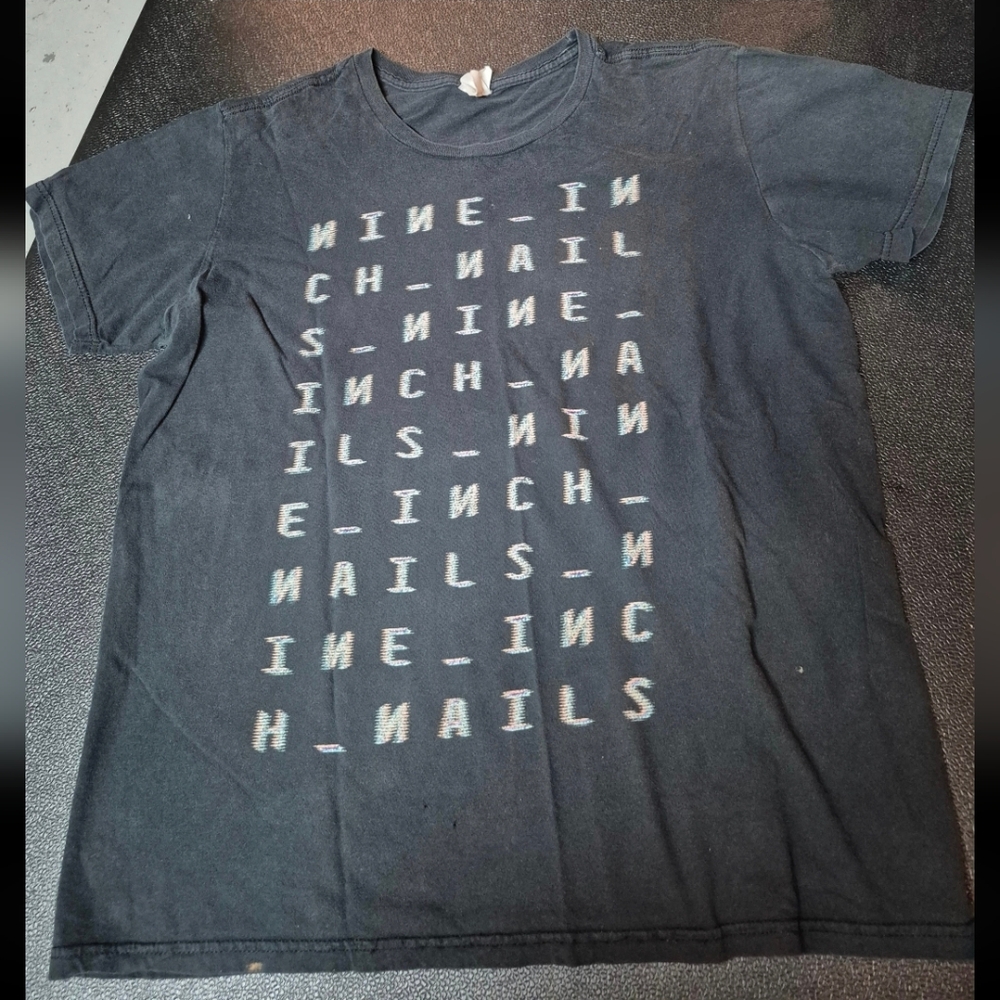 Vintage Nine Inch Nails NIN Metal Band T Tee Shirt. Size L